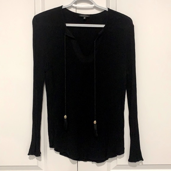 *3 for $21* Excellent condition black Dynamite top - Picture 1 of 1